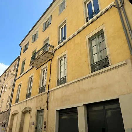 La Halte Des Arenes De - Minimaliste - Ecusson Apartmán