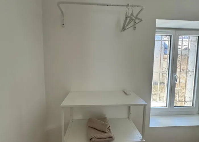 La Halte Des Arenes De - Minimaliste - Ecusson Apartment *